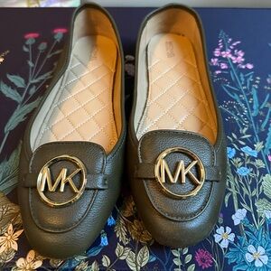 Michael Kors Olive Green Leather Loafers/Ballet Flats - Size 10